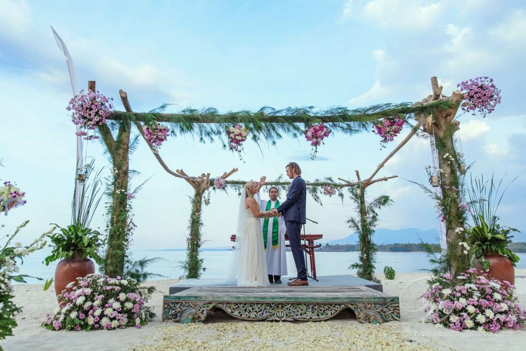 bali beach wedding photos